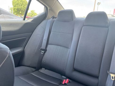 Used 2025 Nissan Altima 2.5 SV FWD image 39