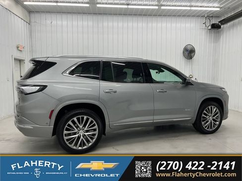 Used 2026 Buick Enclave Avenir w/ Super Cruise Package AWD/4WD image 2