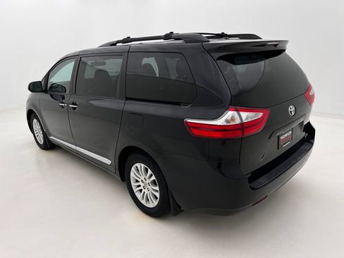 Used 2016 Toyota Sienna XLE w/ Protection Package FWD image 9