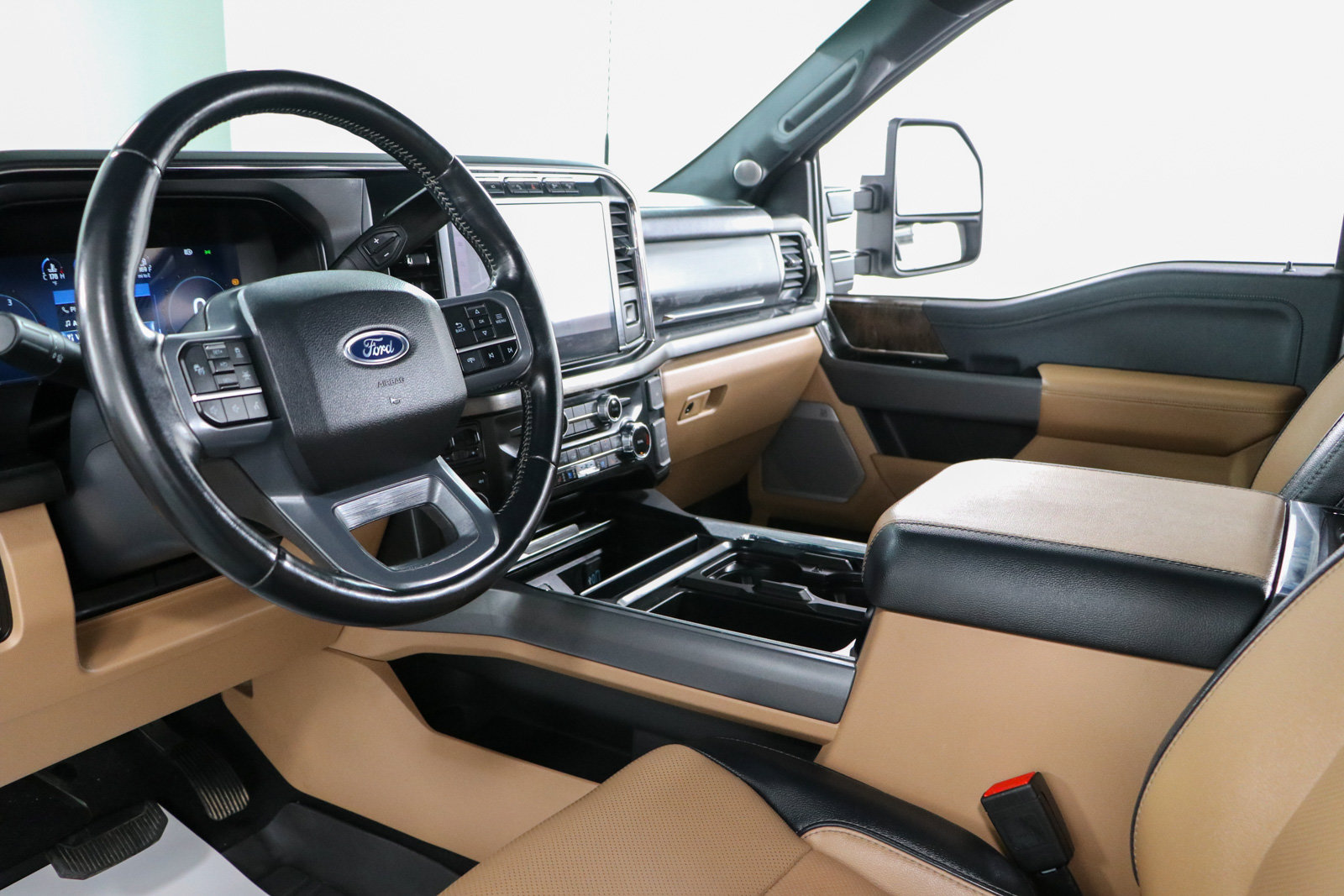 Used 2024 Ford F250 Lariat w/ Lariat Ultimate Package AWD/4WD image 26