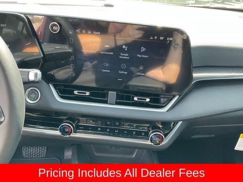 New 2026 Chevrolet Equinox LT w/ Convenience Package II AWD/4WD image 11
