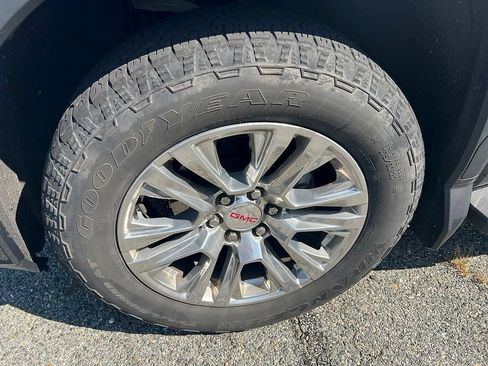 Used 2021 GMC Sierra 1500 Denali w/ Technology Package AWD/4WD image 4