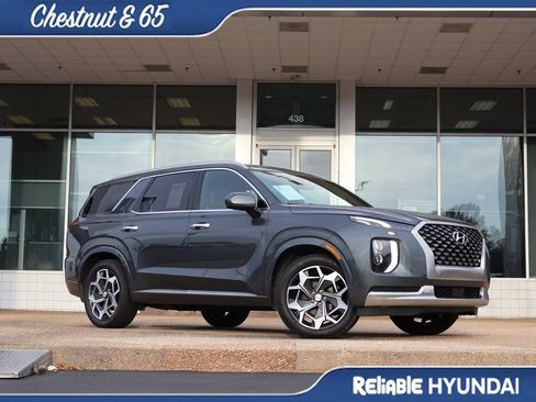 Used 2022 Hyundai Palisade Calligraphy FWD image 2