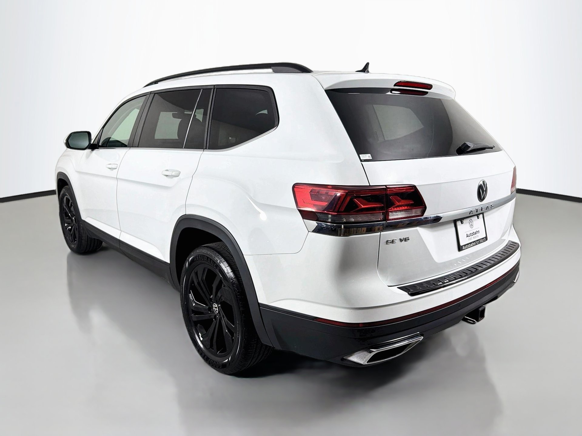 Certified 2023 Volkswagen Atlas SE w/ Panoramic Sunroof Package FWD image 7
