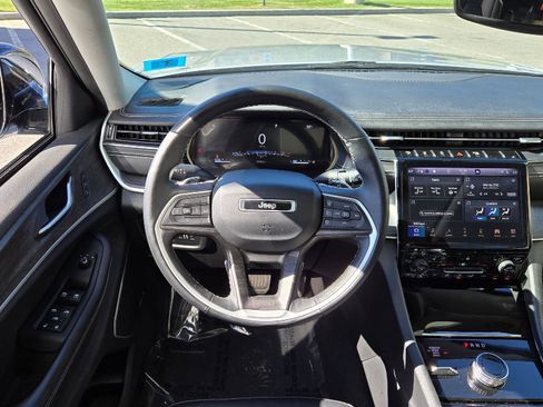 Used 2021 Jeep Grand Cherokee L Limited w/ MOPAR Finishing Package image 12