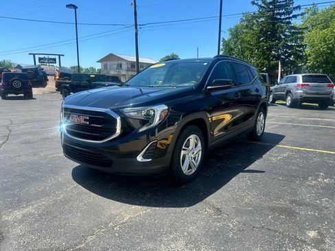 Used 2018 GMC Terrain SLE w/ Driver Convenience Package FWD image 3