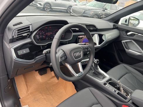 New 2025 Audi Q3 2.0T Premium image 23