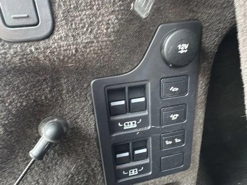 Used 2018 Land Rover Discovery HSE Luxury AWD/4WD image 21