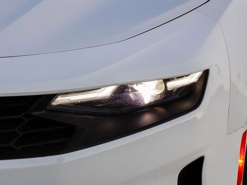 Used 2023 Chevrolet Camaro LT image 5