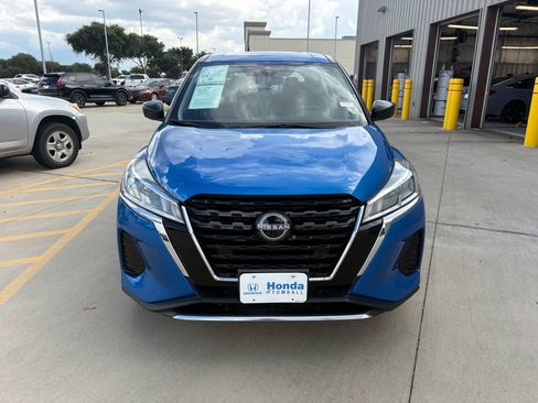 Used 2024 Nissan Kicks S FWD image 3