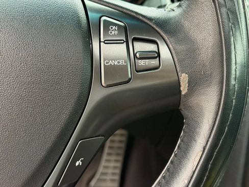 Used 2011 Hyundai Genesis 3.8 RWD image 18