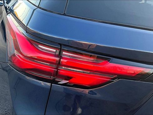 Used 2023 Chevrolet Traverse LT image 25