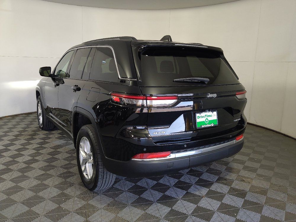 Used 2023 Jeep Grand Cherokee Laredo w/ Luxury Tech Group I AWD/4WD image 6