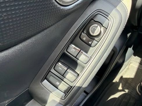 Used 2023 Subaru Forester Limited AWD/4WD image 17