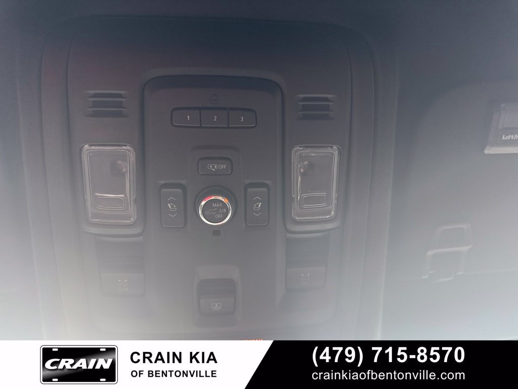 Used 2024 Chevrolet Tahoe LT w/ LT Signature Package AWD/4WD image 22