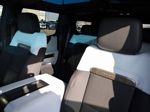 Used 2024 GMC Hummer EV 3X w/ LPO, Illumination Package image 16