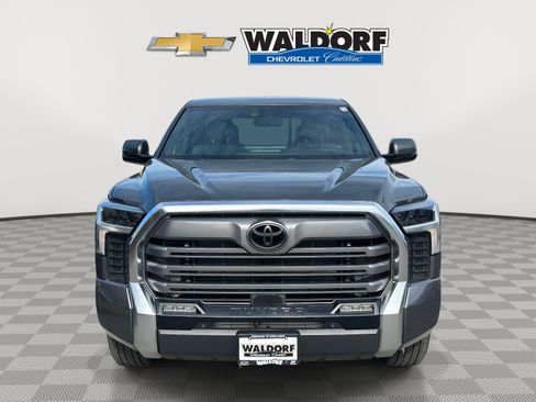 Used 2025 Toyota Tundra Limited AWD/4WD image 2