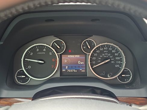 Used 2015 Toyota Tundra Limited w/ Limited Premium Package AWD/4WD image 28