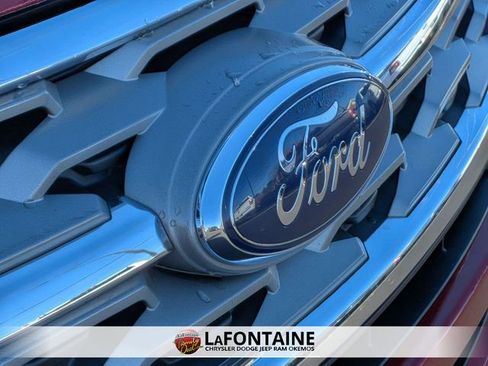 Used 2018 Ford Explorer XLT w/ Equipment Group 202A image 9