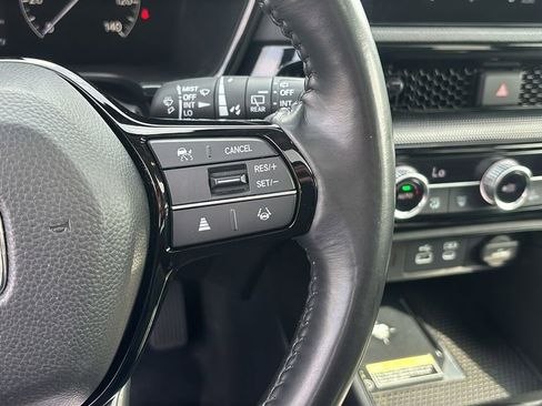 Used 2023 Honda CR-V EX-L image 18