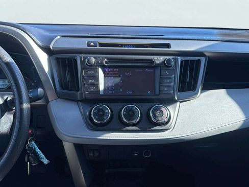 Used 2013 Toyota RAV4 LE image 11