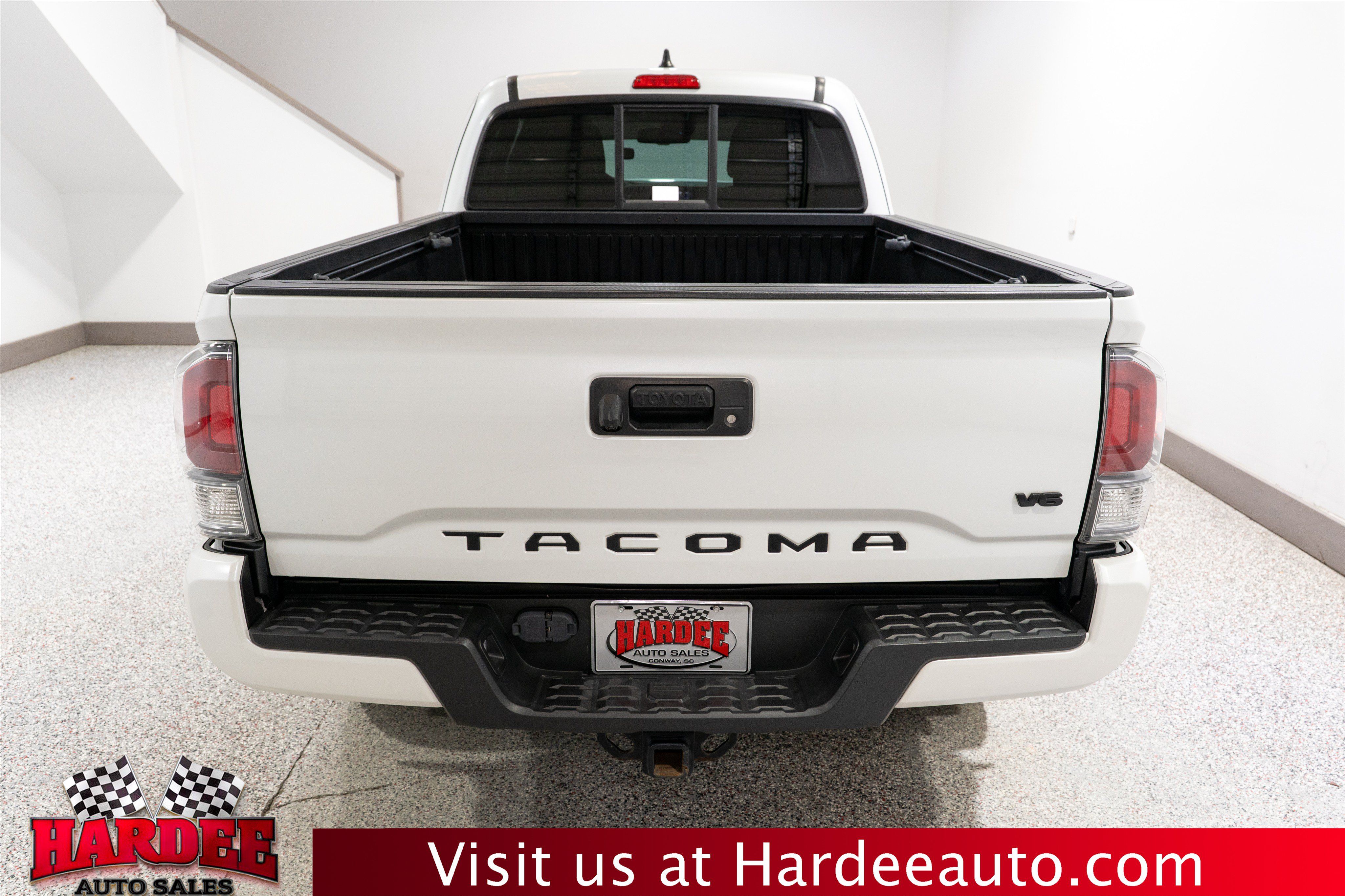Used 2022 Toyota Tacoma TRD Sport w/ Black Out Package (TMS) AWD/4WD image 4