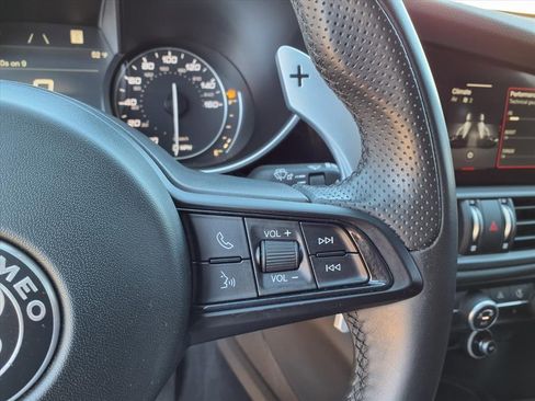 Used 2023 Alfa Romeo Giulia Veloce image 33