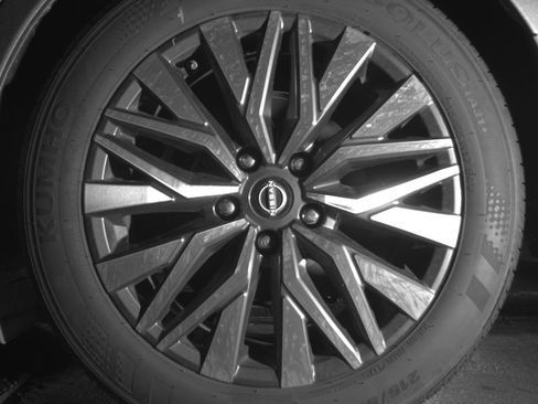 Used 2025 Nissan Altima 2.5 SV image 14