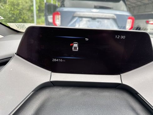 Used 2024 Toyota Prius XLE FWD image 10