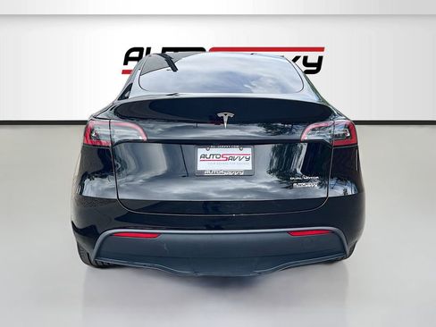 Used 2024 Tesla Model Y Long Range AWD/4WD image 6