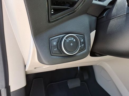 Used 2018 Ford Escape Titanium AWD/4WD image 12