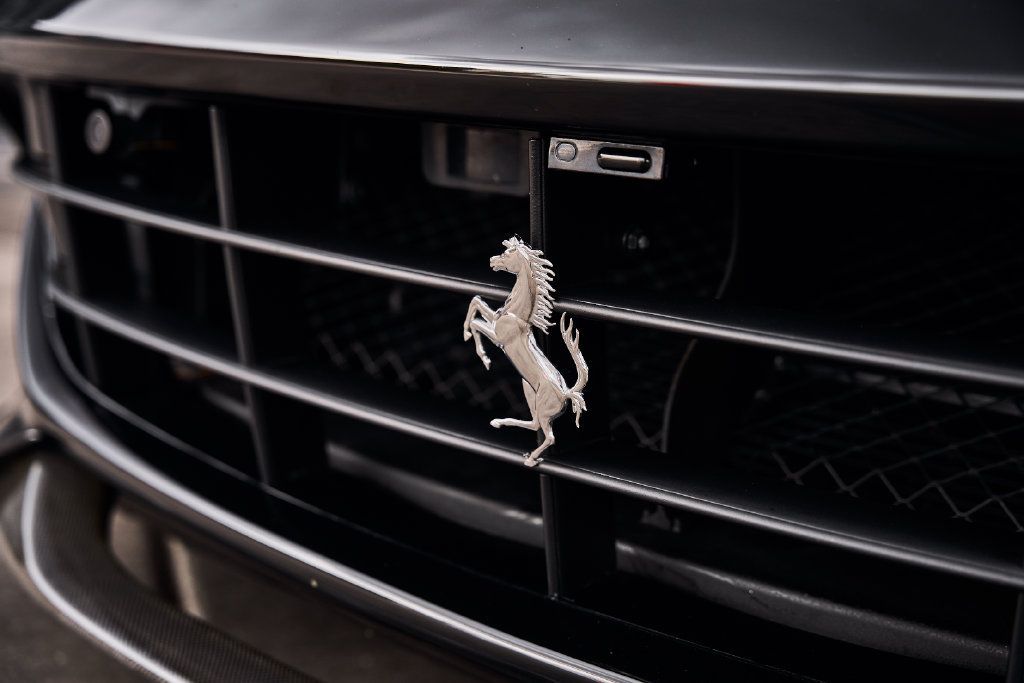 Used 2015 Ferrari F12 Berlinetta RWD image 7