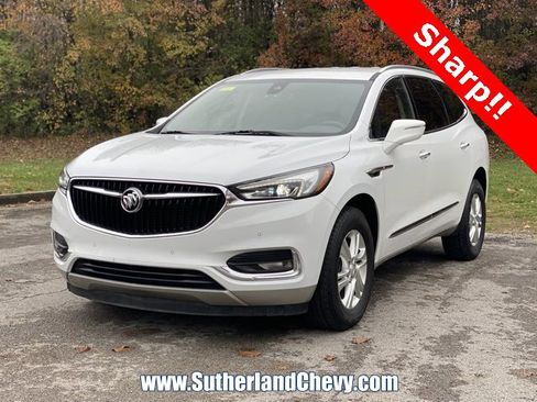 Used 2021 Buick Enclave Premium image 3