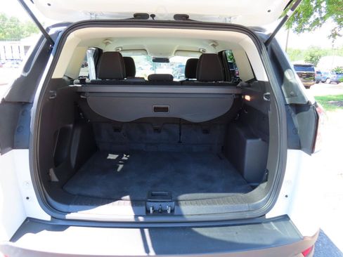 Used 2018 Ford Escape SE FWD image 19