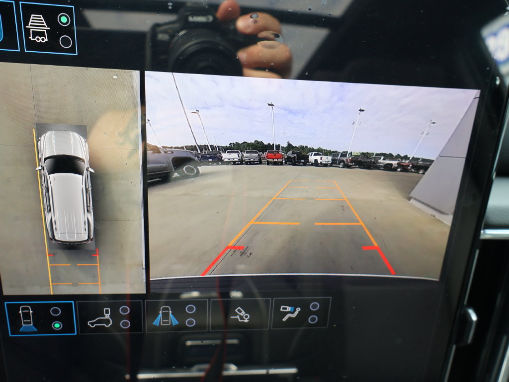 New 2026 GMC Yukon Denali w/ Advanced Technology Package AWD/4WD image 24