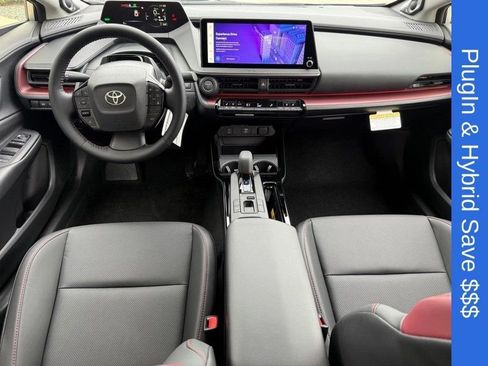New 2026 Toyota Prius Plug-In Hybrid FWD image 6