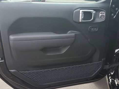 New 2026 Jeep Gladiator Sport image 19