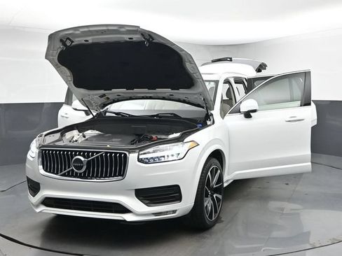 Used 2020 Volvo XC90 T6 Momentum w/ Protection Package Premier AWD/4WD image 49