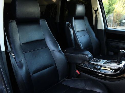 Used 2013 Land Rover Range Rover Sport HSE AWD/4WD image 23