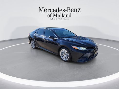 Used 2018 Toyota Camry XLE w/ Driver Assist Package image 2