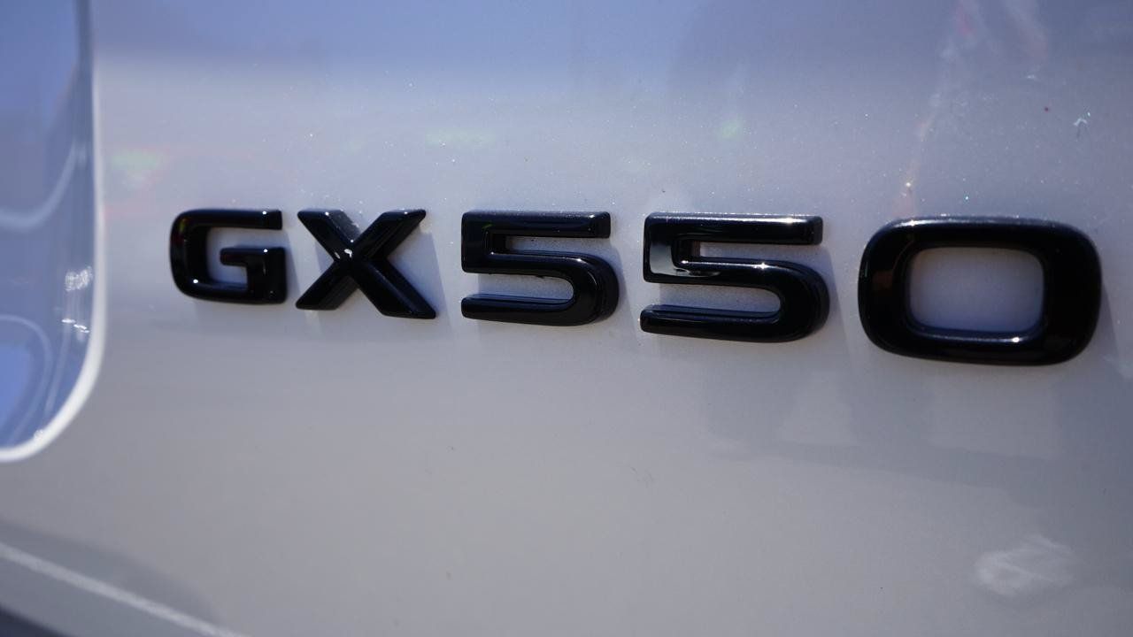 Used 2024 Lexus GX 550 w/ Cold Area Package AWD/4WD image 29