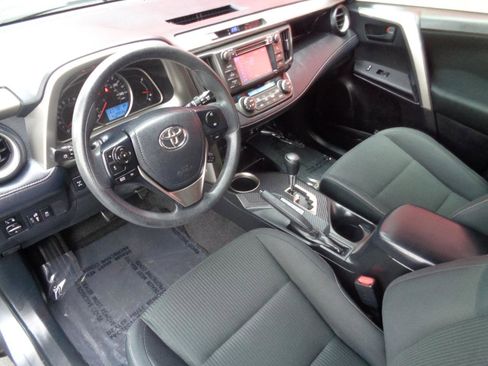 Used 2013 Toyota RAV4 XLE AWD/4WD image 2