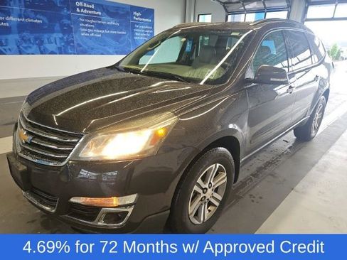Used 2016 Chevrolet Traverse LT FWD image 2