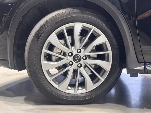Certified 2024 INFINITI QX50 Luxe image 12