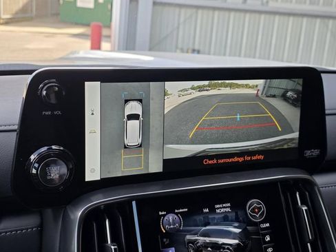 New 2026 Lexus LX 600 4WD w/ Luxury Package image 18