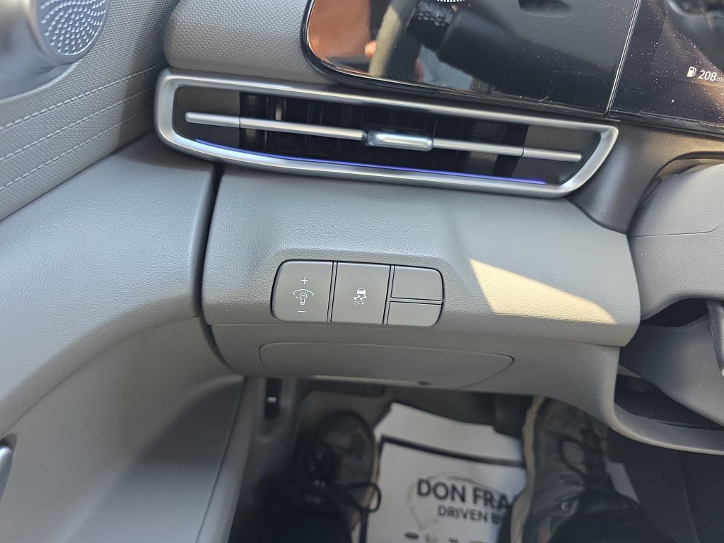 Used 2024 Hyundai Elantra SEL FWD image 20