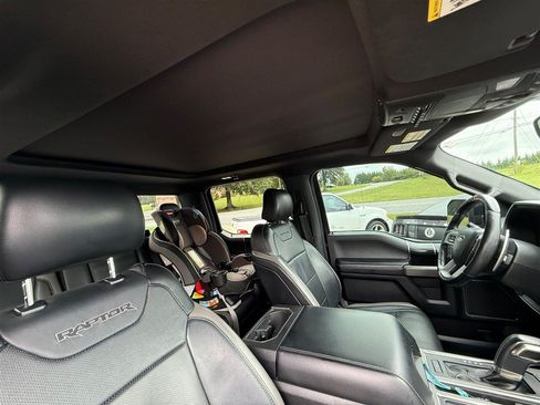 Used 2017 Ford F150 Raptor w/ Equipment Group 802A Luxury AWD/4WD image 19