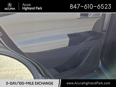 Used 2020 Ford Explorer Platinum w/ Premium Technology Package AWD/4WD image 29