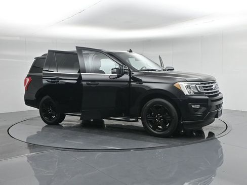 Certified 2020 Ford Expedition XLT w/ Equipment Group 202A image 7