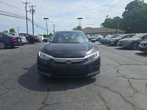 Used 2016 Honda Civic EX image 2
